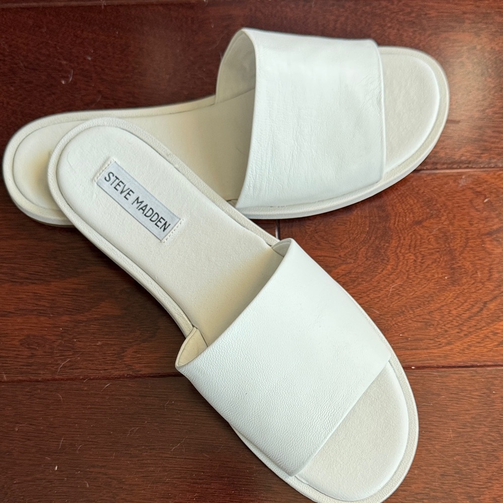 Steve Madden Cream Slide Sandals
